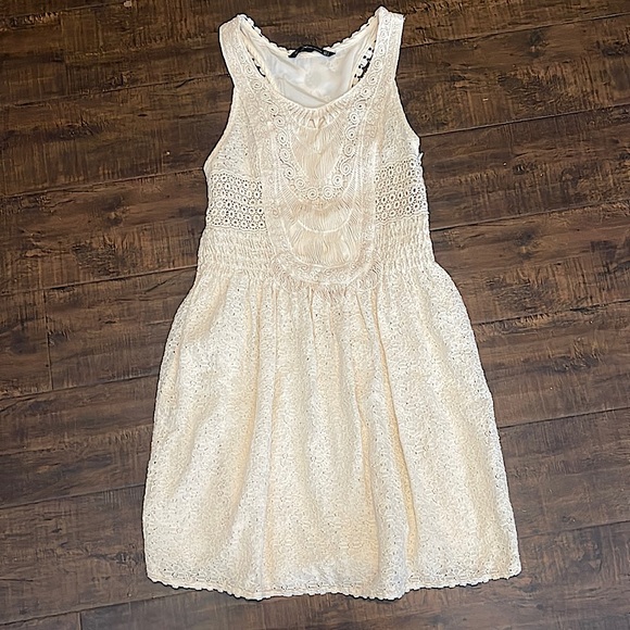 Summer Must! Zara Trafaluc Collection Crème Crochet Dress Unique -Out of Stock - Picture 2 of 4